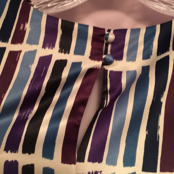 Ann Taylor Blouse size 10 - Picture 4 of 6